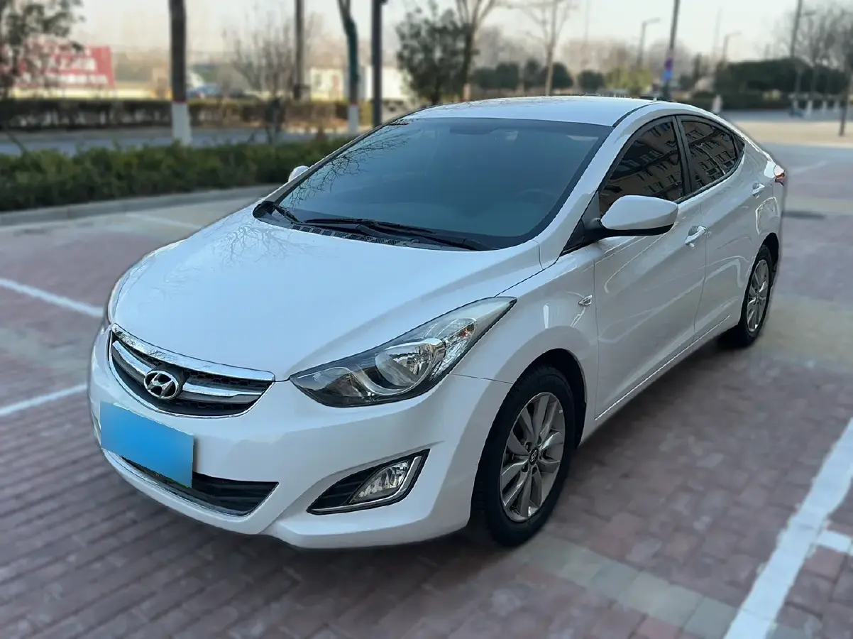 2015 Hyundai Elantra 1.6L 128HP L4 6AT