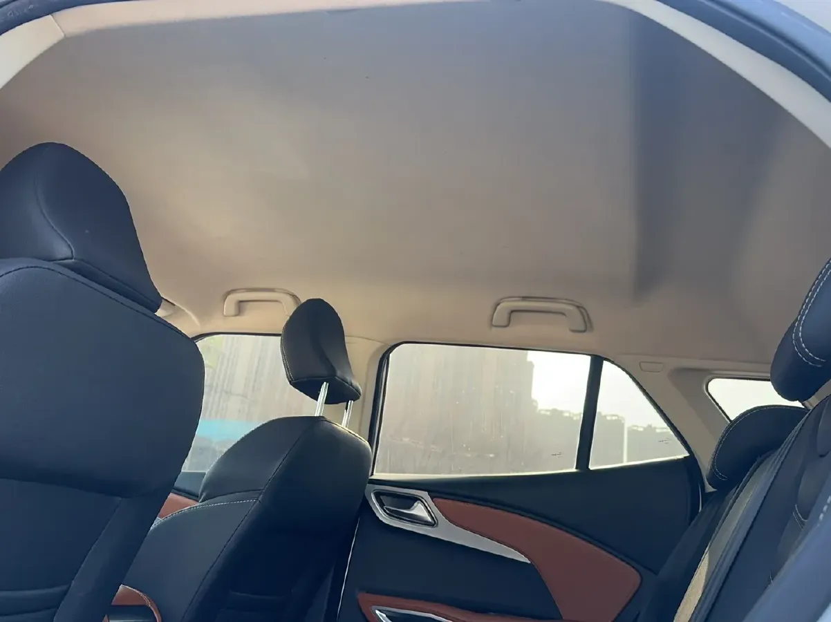 2017 Zotye T300 1.5L 112HP L4 5MT,autocango,china used car exporter,china ev exporter,chinese used car exporter,chinese used ev exporter