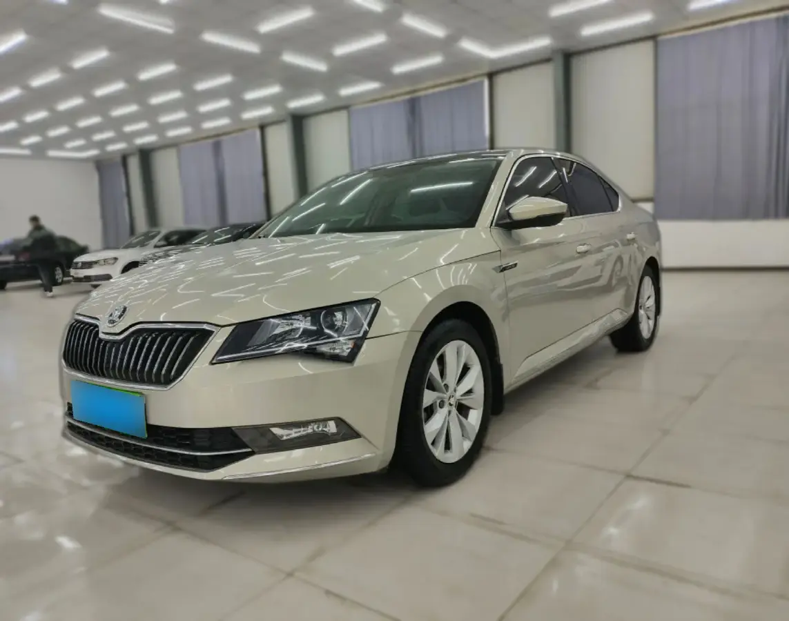 2018 Skoda Superb 1.4T 150HP L4 7DCT