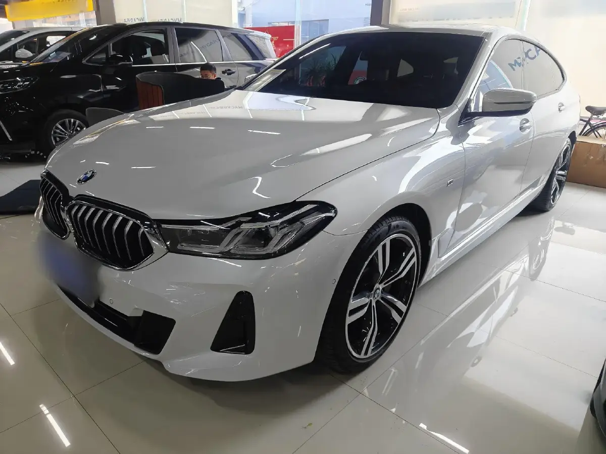2022 BMW 6 Series GT 2.0T 245HP L4 8AT
