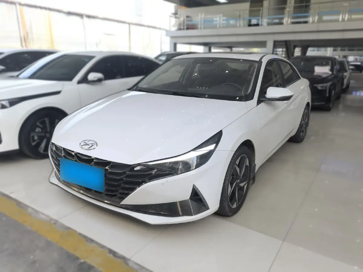 2021 Hyundai Elantra 1.5L 115HP L4 CVT