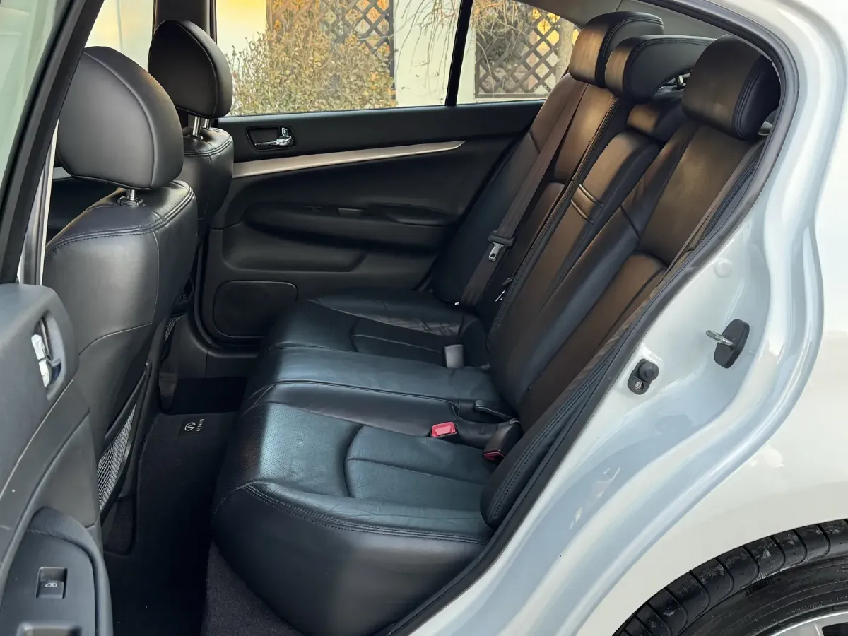 2013 Infiniti G Series 2.5L 235HP V6 7AT,autocango,china used car exporter,china ev exporter,chinese used car exporter,chinese used ev exporter