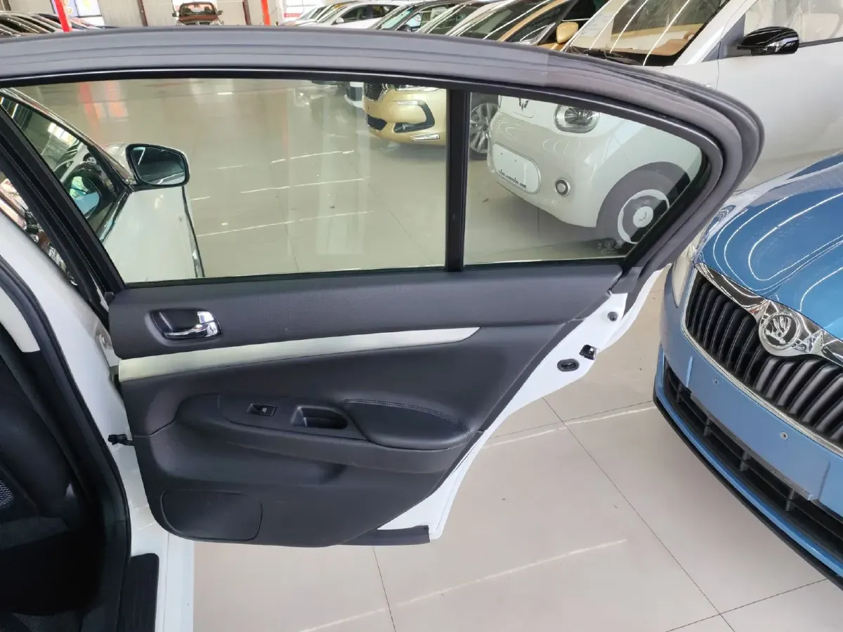 2013 Infiniti G Series 2.5L 235HP V6 7AT,autocango,china used car exporter,china ev exporter,chinese used car exporter,chinese used ev exporter