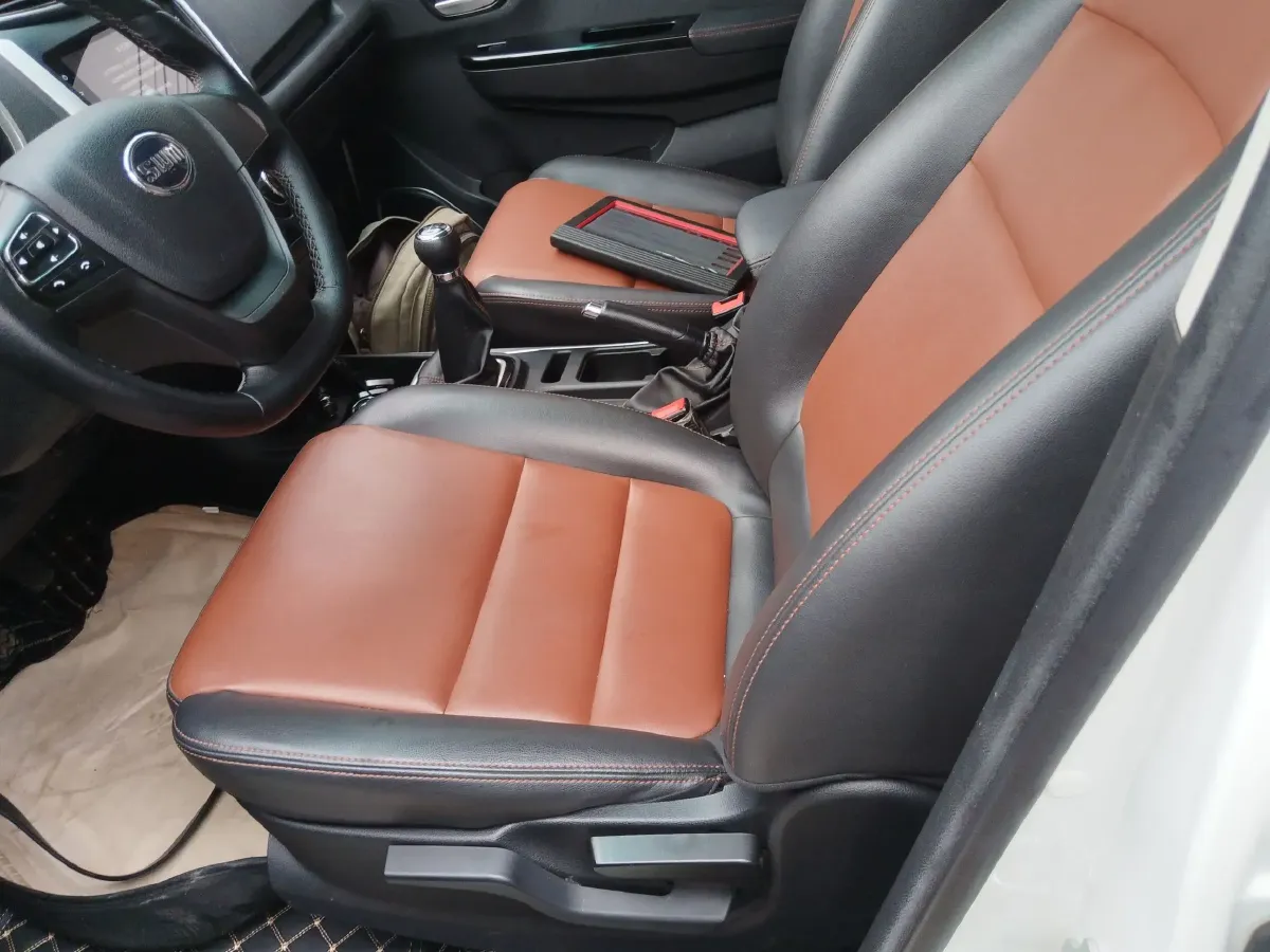 2022 SWM X3 1.5L 112HP L4 5MT,autocango,china used car exporter,china ev exporter,chinese used car exporter,chinese used ev exporter