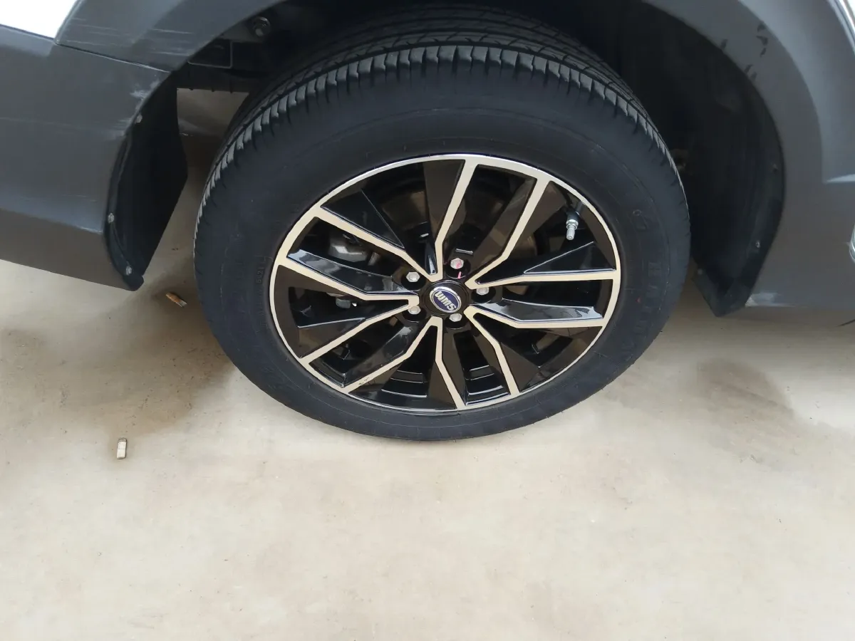 2022 SWM X3 1.5L 112HP L4 5MT,autocango,china used car exporter,china ev exporter,chinese used car exporter,chinese used ev exporter