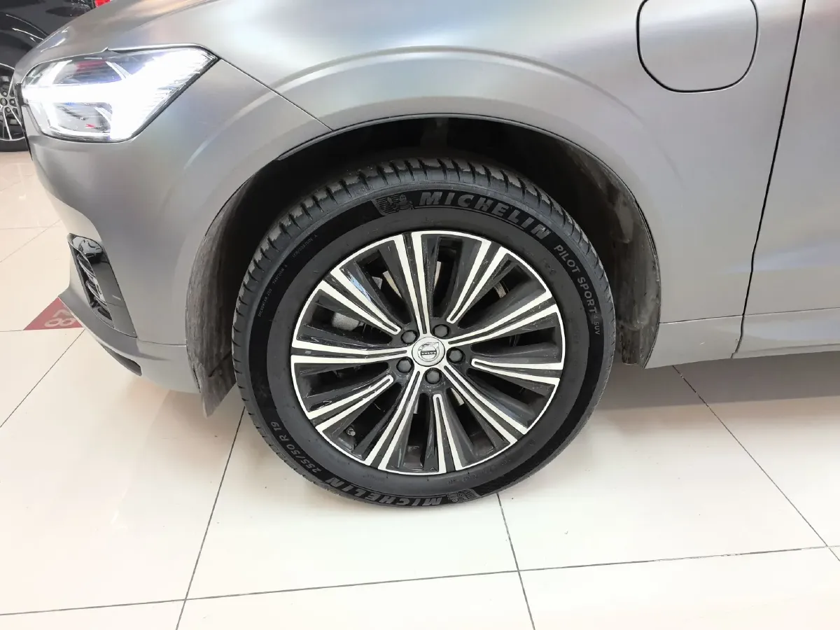 2021 Volvo XC60 PHEV 2.0T 303HP L4 8AT PHEV 11.6KWH,autocango,china used car exporter,china ev exporter,chinese used car exporter,chinese used ev exporter