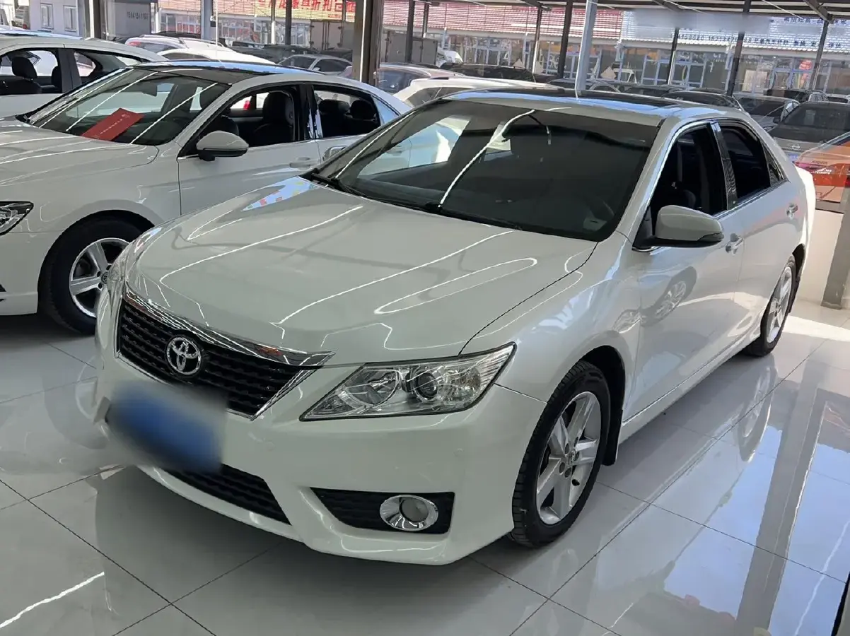 2012 Toyota Camry 2.0L 150HP L4 4AT