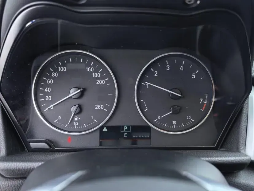 2015 BMW 2 Series SUV 1.5T 136HP L3 6AT,autocango,china used car exporter,china ev exporter,chinese used car exporter,chinese used ev exporter