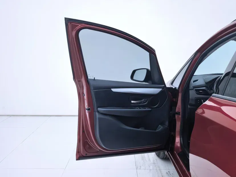 2015 BMW 2 Series SUV 1.5T 136HP L3 6AT,autocango,china used car exporter,china ev exporter,chinese used car exporter,chinese used ev exporter