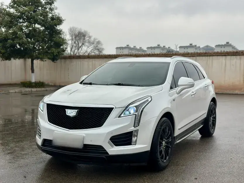2018 Cadillac XT5 2.0T 269HP L4 9AT