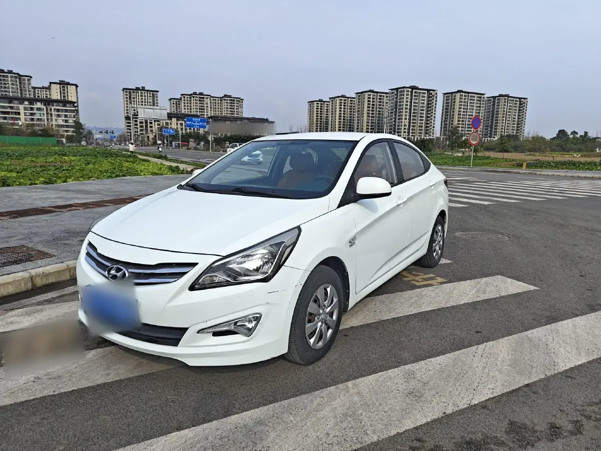 2014 Hyundai Reina 1.4L 107HP L4 5MT