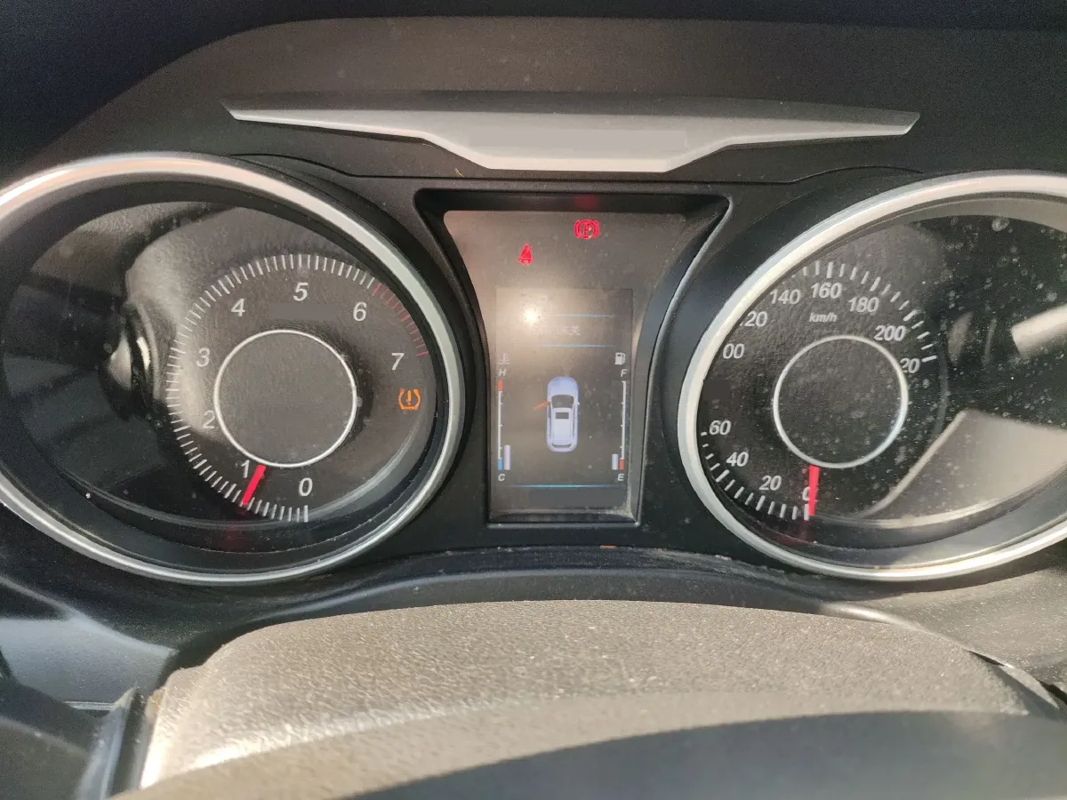 2015 Leopaard CS10 2.0T 177HP L4 6MT,autocango,china used car exporter,china ev exporter,chinese used car exporter,chinese used ev exporter