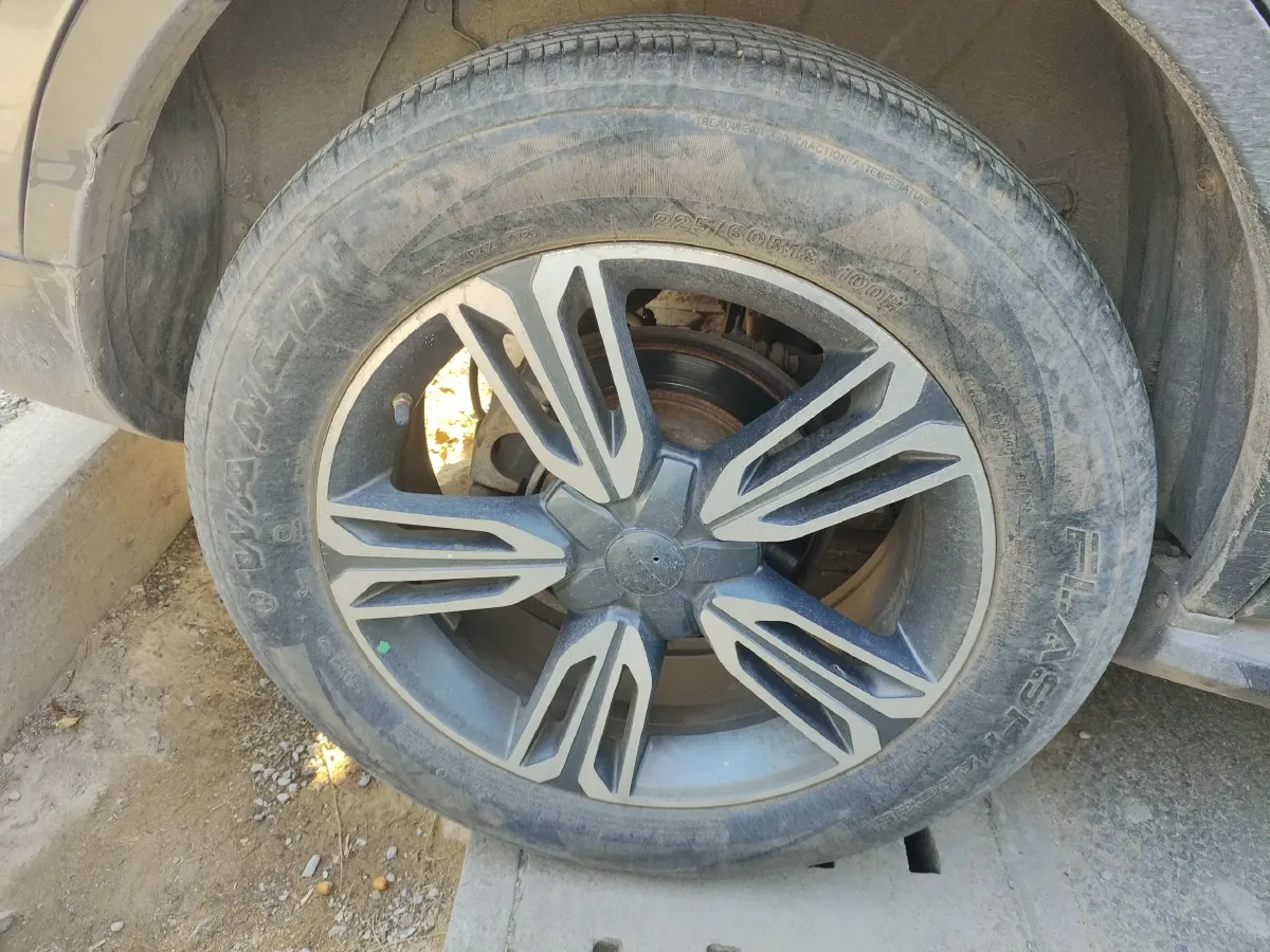 2015 Leopaard CS10 2.0T 177HP L4 6MT,autocango,china used car exporter,china ev exporter,chinese used car exporter,chinese used ev exporter