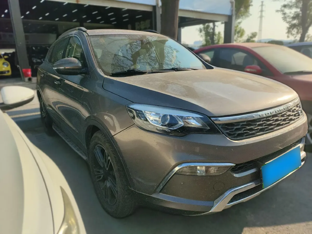 2015 Leopaard CS10 2.0T 177HP L4 6MT,autocango,china used car exporter,china ev exporter,chinese used car exporter,chinese used ev exporter