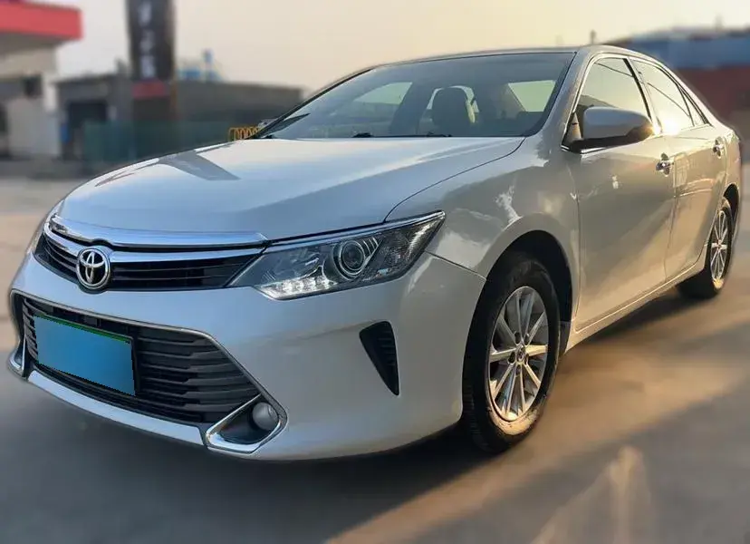 2015 Toyota Camry 2.0L 167HP L4 6AT