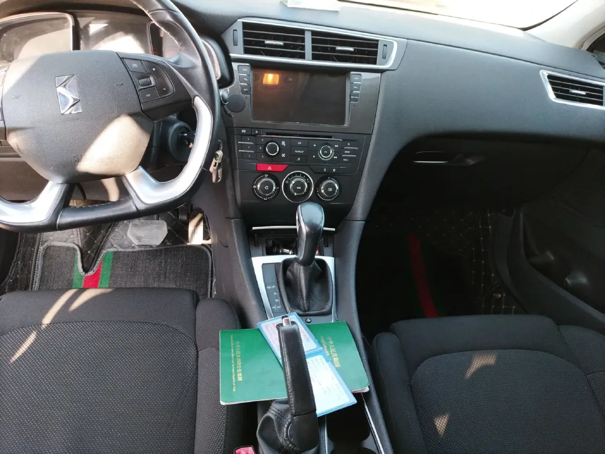 2014 DS 5LS 1.8L 139HP L4 6AT,autocango,china used car exporter,china ev exporter,chinese used car exporter,chinese used ev exporter