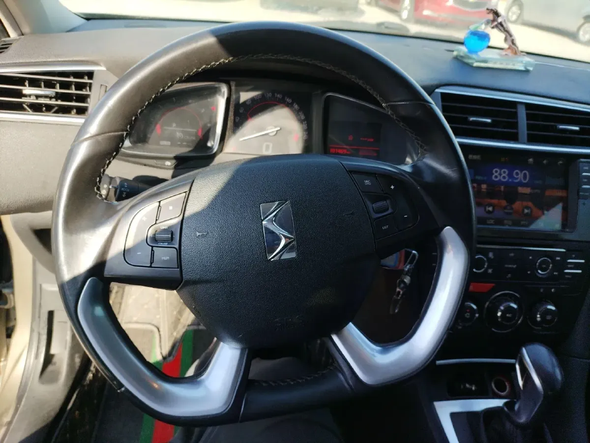 2014 DS 5LS 1.8L 139HP L4 6AT,autocango,china used car exporter,china ev exporter,chinese used car exporter,chinese used ev exporter