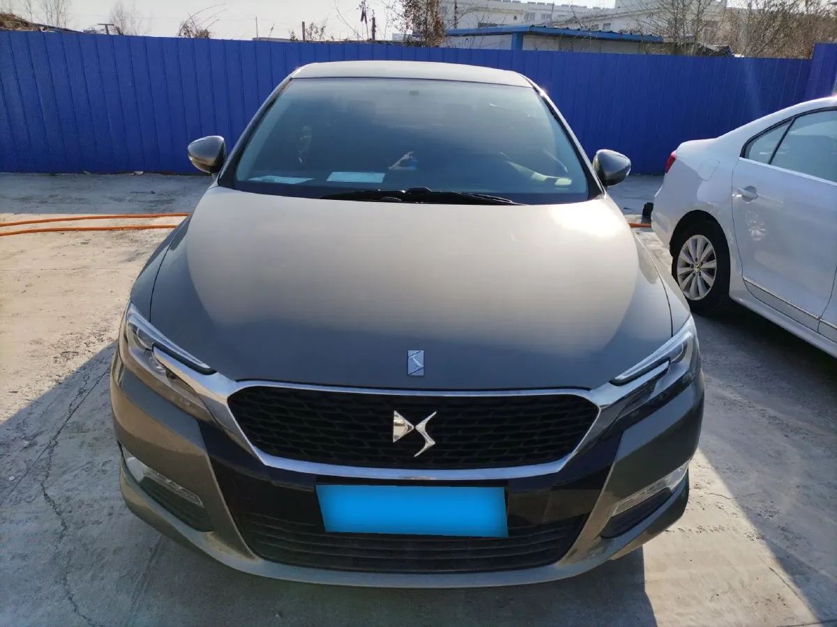 2014 DS 5LS 1.8L 139HP L4 6AT,autocango,china used car exporter,china ev exporter,chinese used car exporter,chinese used ev exporter