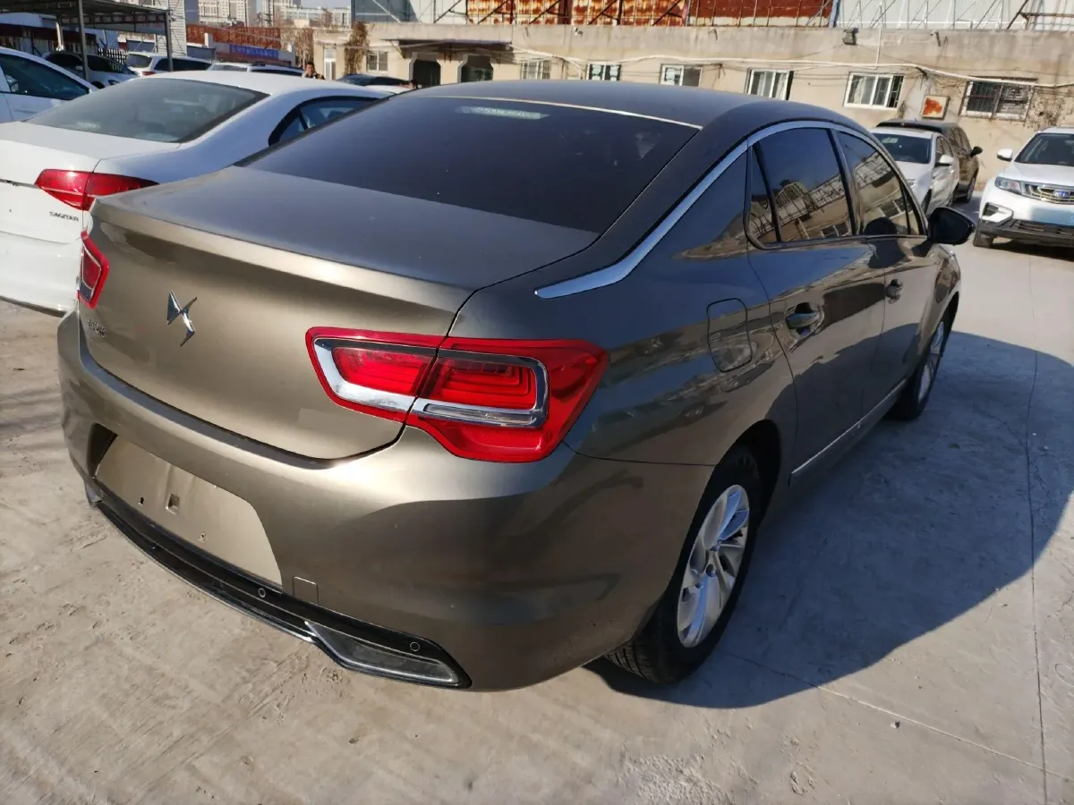 2014 DS 5LS 1.8L 139HP L4 6AT,autocango,china used car exporter,china ev exporter,chinese used car exporter,chinese used ev exporter