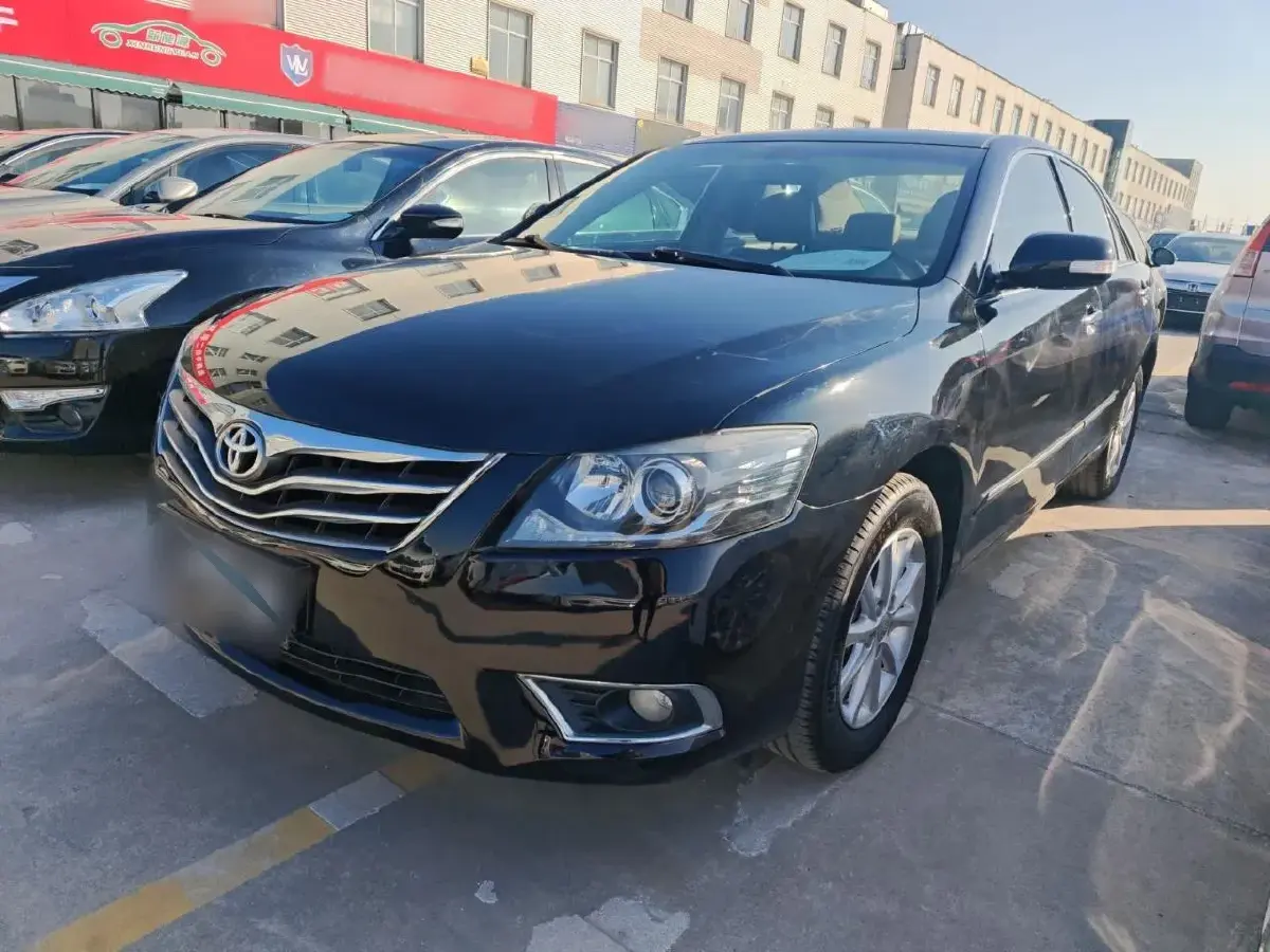 2013 Toyota Camry 2.0L 147HP L4 4AT