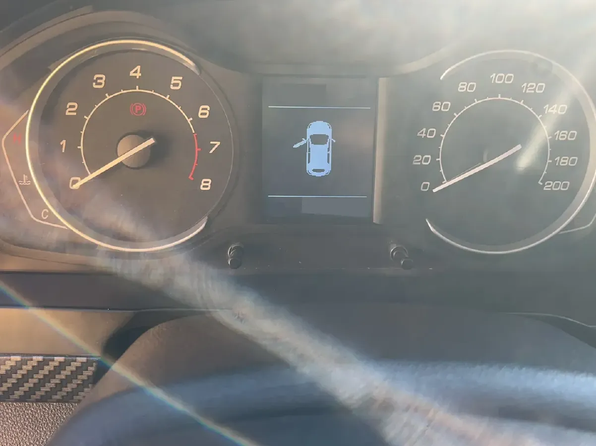 2015 BeiJing Auto Senova X25 1.5L 116HP L4 5MT,autocango,china used car exporter,china ev exporter,chinese used car exporter,chinese used ev exporter