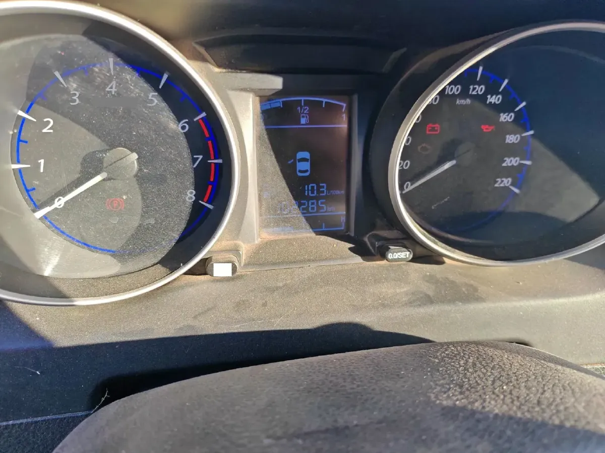 2015 DongFeng Forthing Joyear X5 1.8T 160HP L4 5MT,autocango,china used car exporter,china ev exporter,chinese used car exporter,chinese used ev exporter