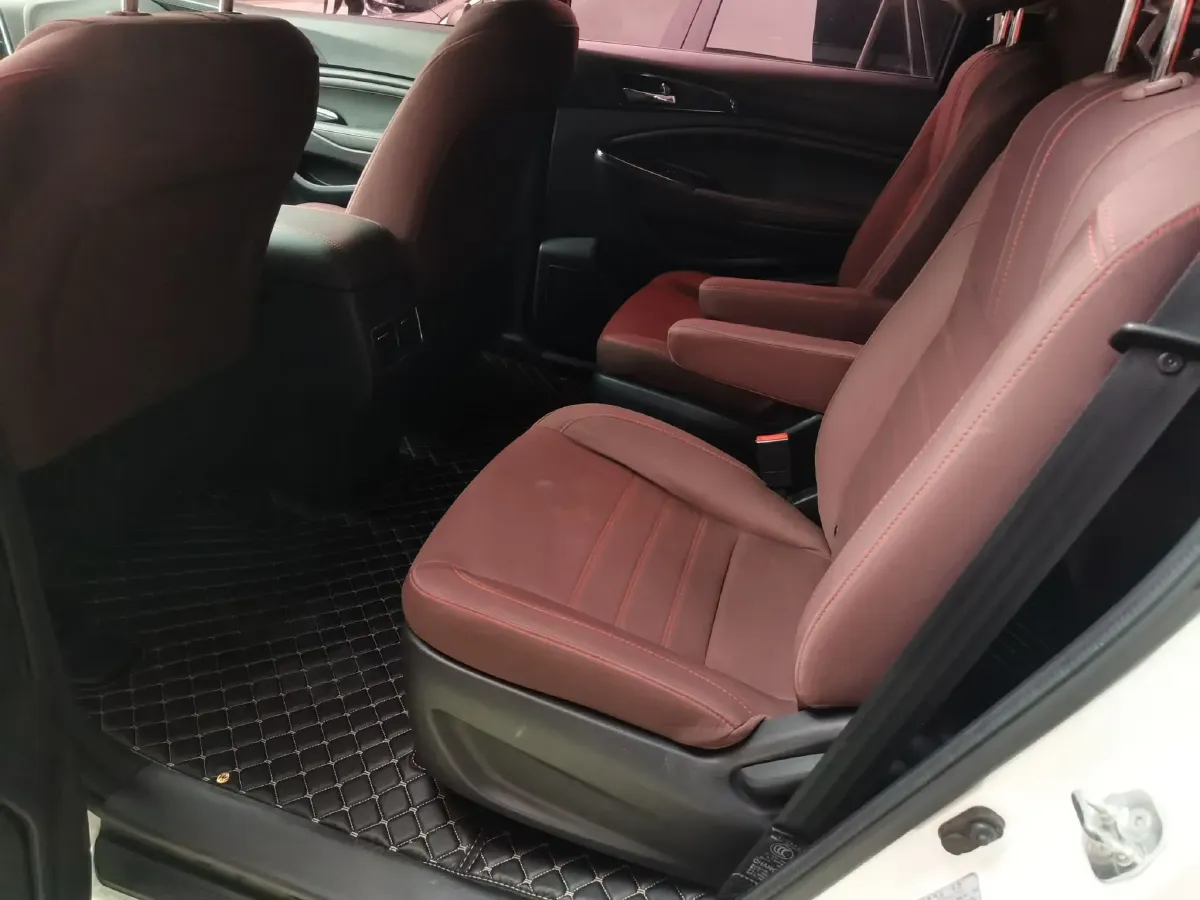 2017 ChangAn Oshan A800 1.6L 125HP L4 5MT,autocango,china used car exporter,china ev exporter,chinese used car exporter,chinese used ev exporter