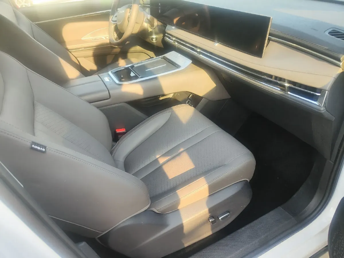 2024 MAXUS G70 2.0T 234HP L4 9AT,autocango,china used car exporter,china ev exporter,chinese used car exporter,chinese used ev exporter