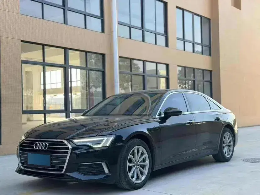 2021 Audi A6L 2.0T 190HP L4 7DCT