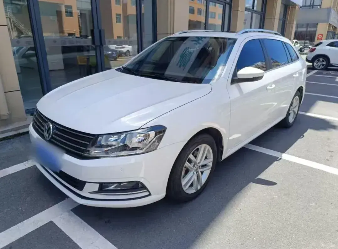 2015 Volkswagen Gran Lavida 1.6L 110HP L4 6AT