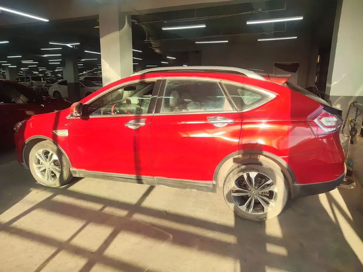 2015 Luxgen 6 SUV 1.8T 180HP L4 6AT,autocango,china used car exporter,china ev exporter,chinese used car exporter,chinese used ev exporter