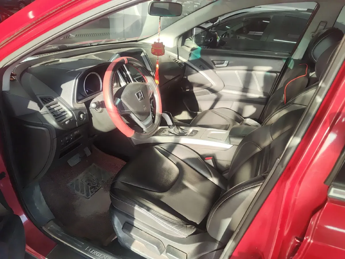 2015 Luxgen 6 SUV 1.8T 180HP L4 6AT,autocango,china used car exporter,china ev exporter,chinese used car exporter,chinese used ev exporter