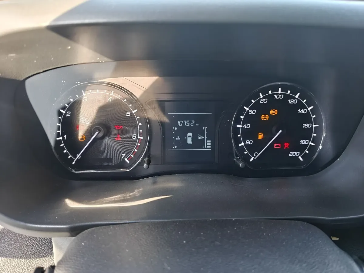 2018 ChangAn Oshan X70A 1.5L 107HP L4 5MT,autocango,china used car exporter,china ev exporter,chinese used car exporter,chinese used ev exporter