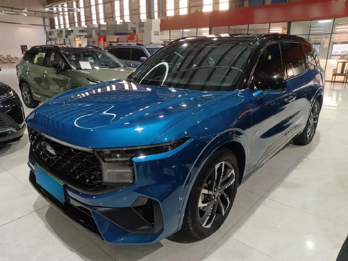 2023 Ford Edge 2.0T 275HP L4 E-CVT Hybrid