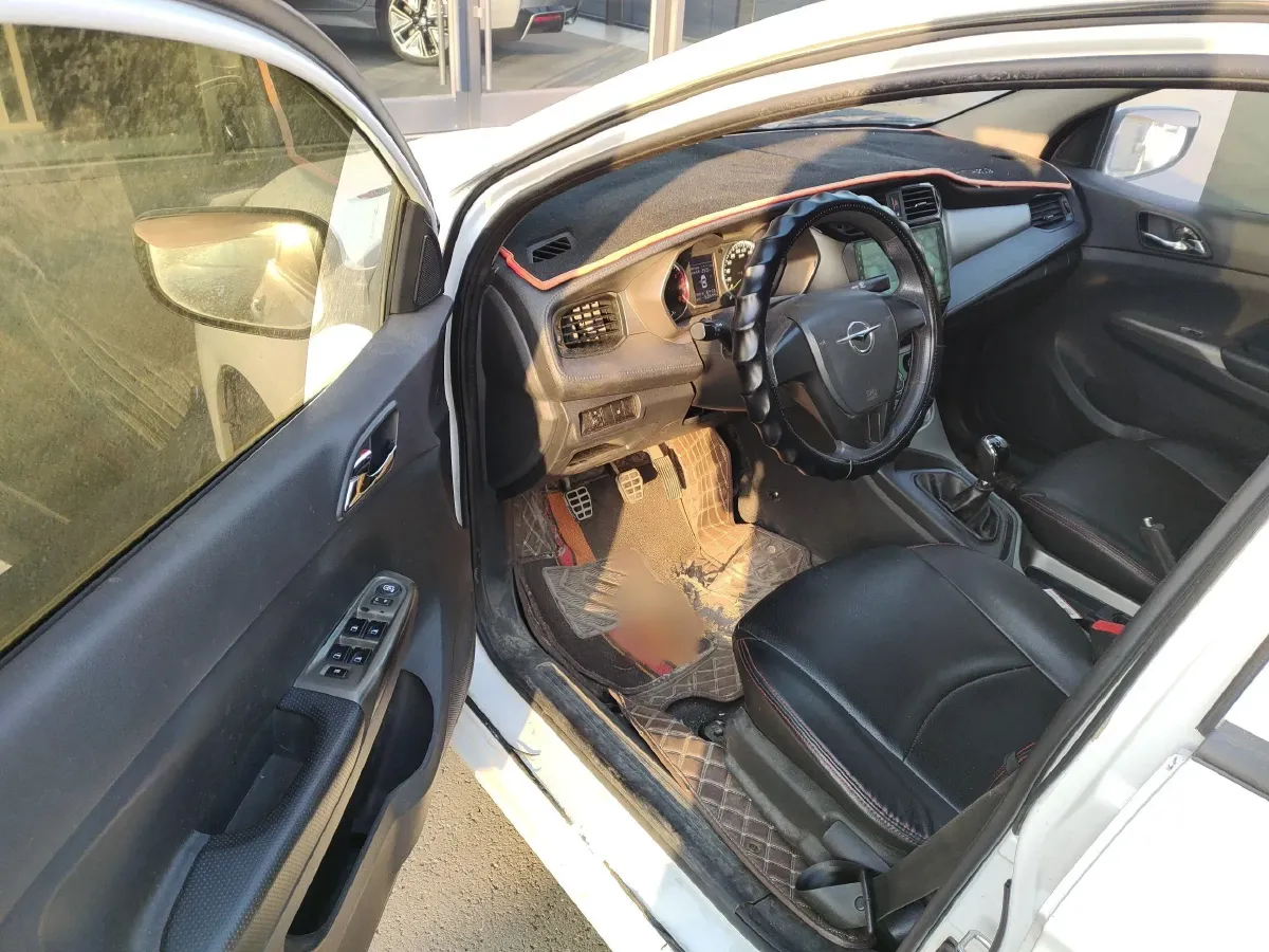 2017 HaiMa M3 1.5L 112HP L4 5MT,autocango,china used car exporter,china ev exporter,chinese used car exporter,chinese used ev exporter