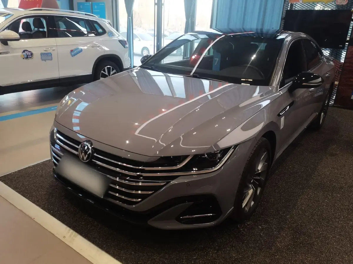 2024 Volkswagen CC 2.0T 220HP L4 7DCT