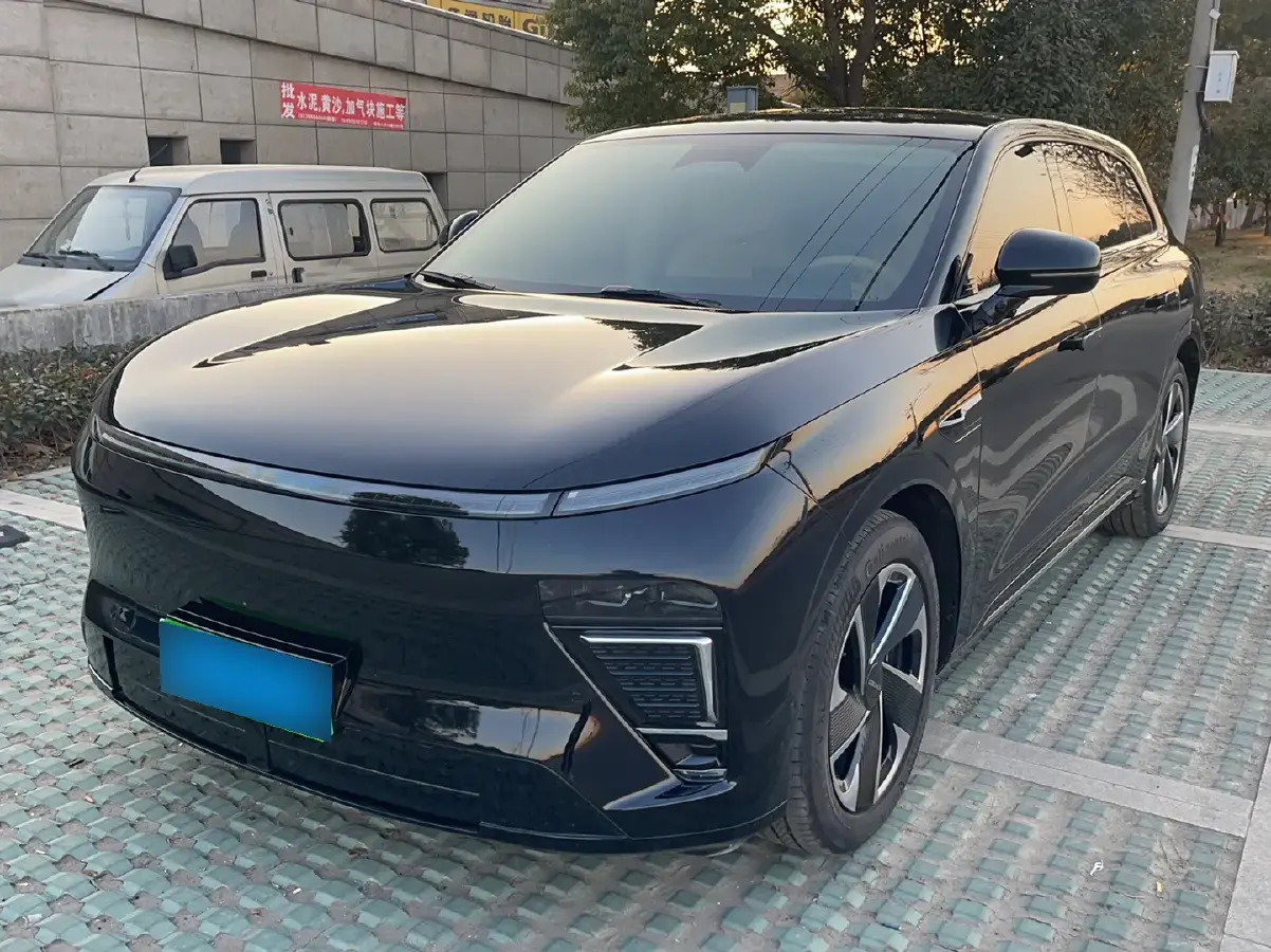 2024 Exceed Sterra ET BEV 77KWH