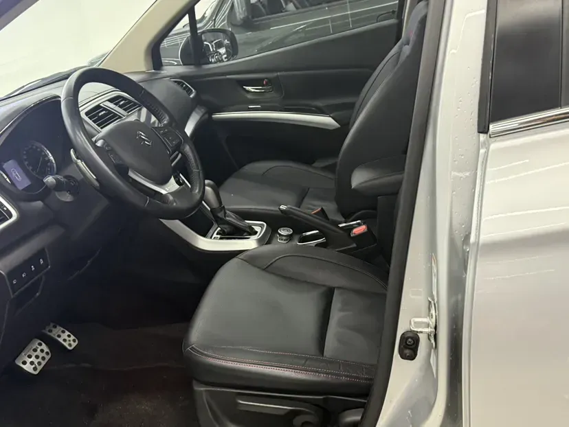 2015 Suzuki S-cross 1.4T 140HP L4 6AT,autocango,china used car exporter,china ev exporter,chinese used car exporter,chinese used ev exporter