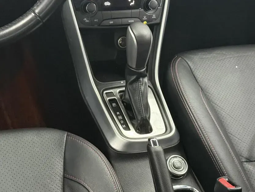 2015 Suzuki S-cross 1.4T 140HP L4 6AT,autocango,china used car exporter,china ev exporter,chinese used car exporter,chinese used ev exporter