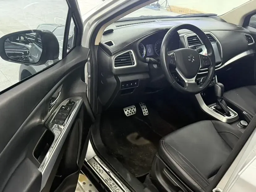 2015 Suzuki S-cross 1.4T 140HP L4 6AT,autocango,china used car exporter,china ev exporter,chinese used car exporter,chinese used ev exporter