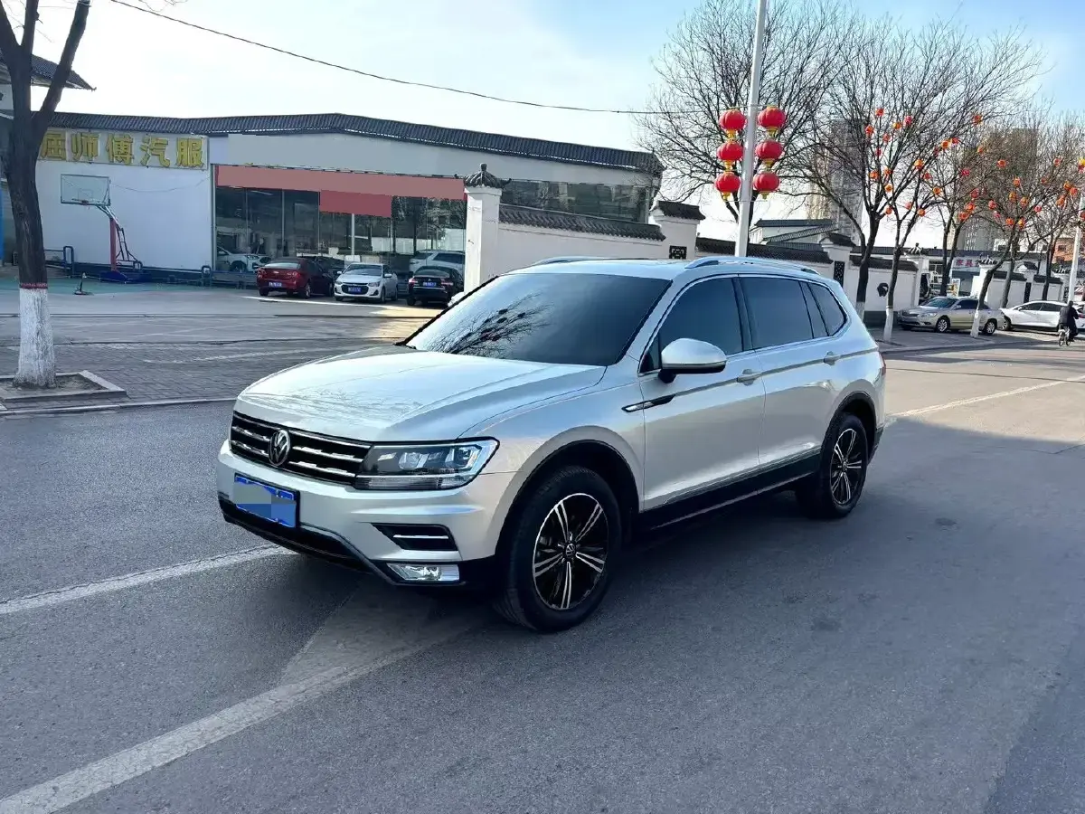 2021 Volkswagen Tiguan L 2.0T 186HP L4 7DCT