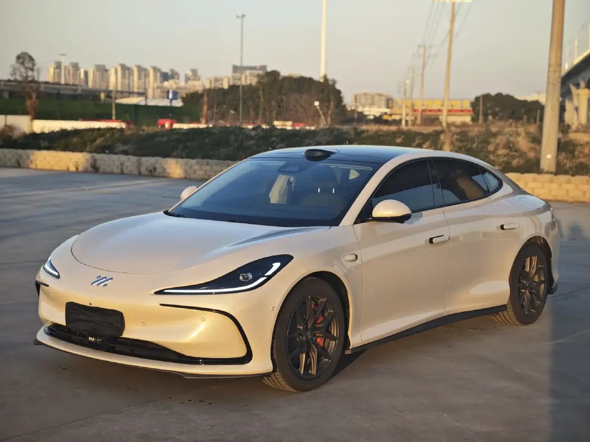 2024 IM L6 BEV 75KWH