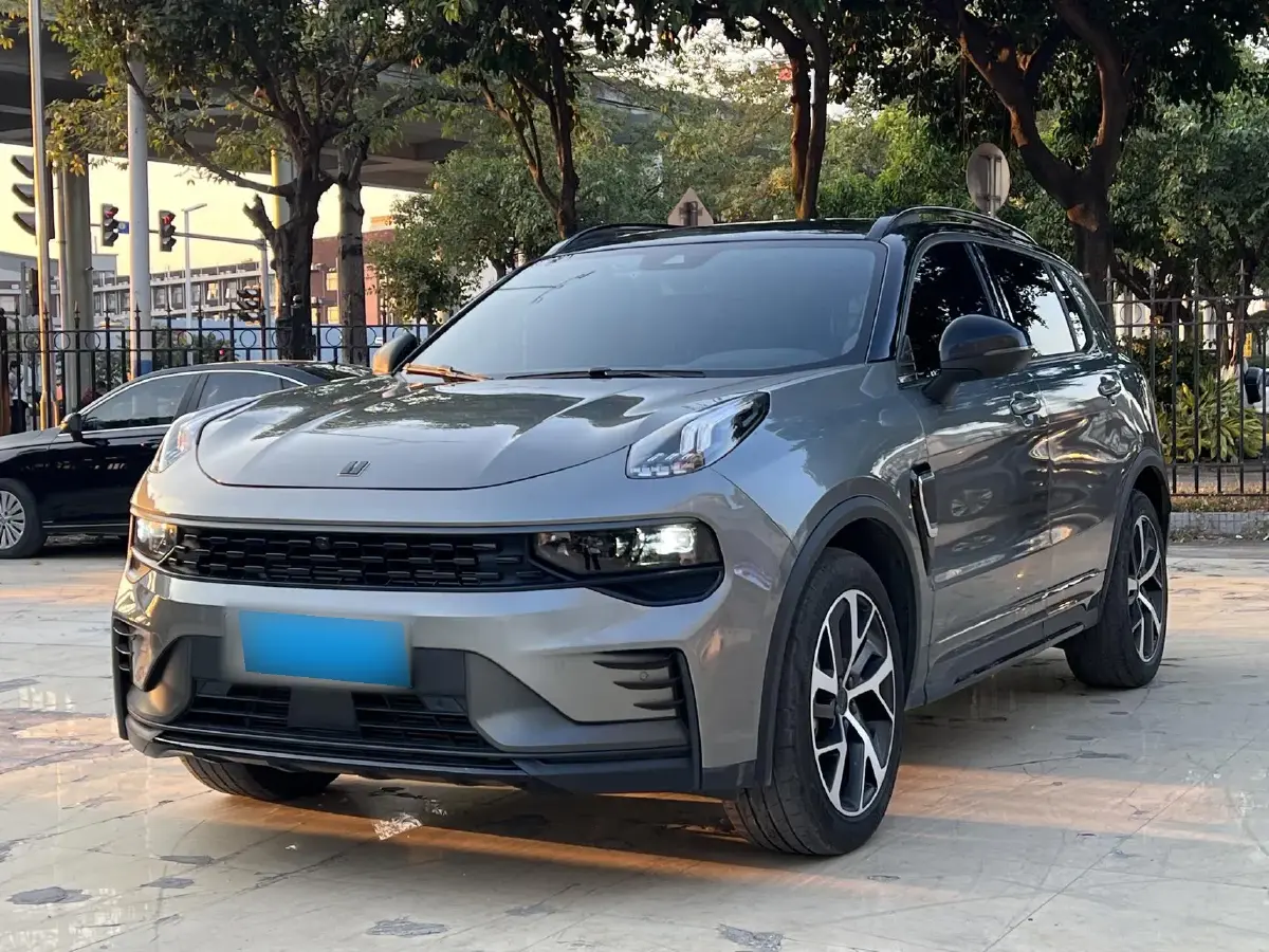 2021 LYNK&CO 01 New Energy 1.5T 180HP L3 7DCT PHEV 17.7KWH