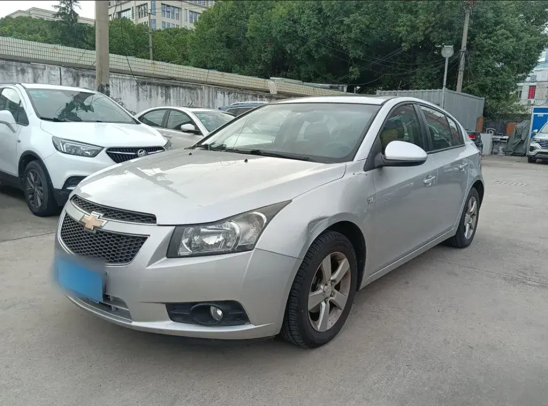 2013 Chevrolet Cruze 1.6L 121HP L4 6AT