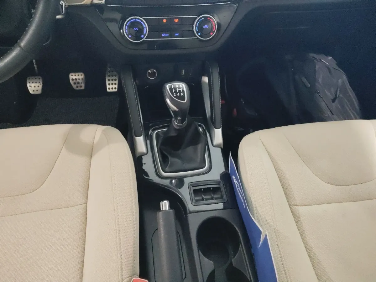 2016 BAIC ChangHe Q35 1.5L 116HP L4 5MT,autocango,china used car exporter,china ev exporter,chinese used car exporter,chinese used ev exporter