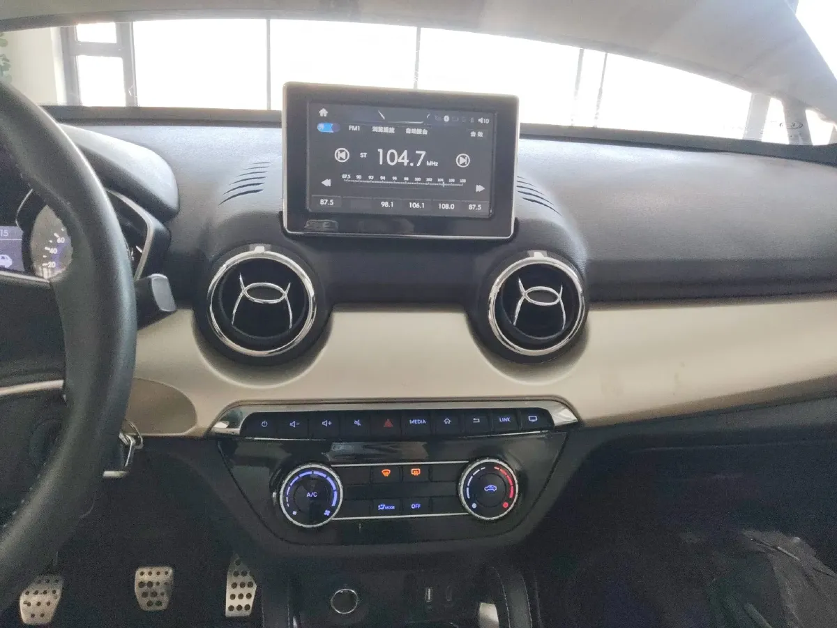 2016 BAIC ChangHe Q35 1.5L 116HP L4 5MT,autocango,china used car exporter,china ev exporter,chinese used car exporter,chinese used ev exporter