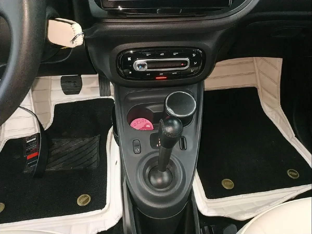 2018 Smart smart forfour 1.0L 71HP L3 6DCT,autocango,china used car exporter,china ev exporter,chinese used car exporter,chinese used ev exporter