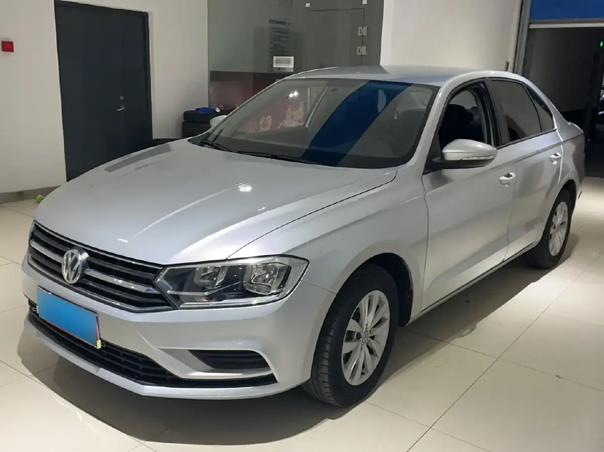 2016 Volkswagen Bora 1.6L 110HP L4 6AT