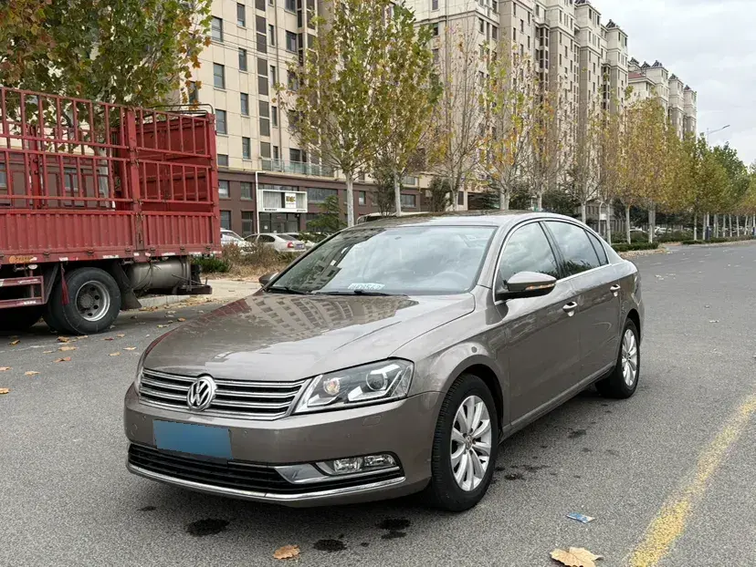 2013 Volkswagen Magotan 2.0T 200HP L4 6DCT