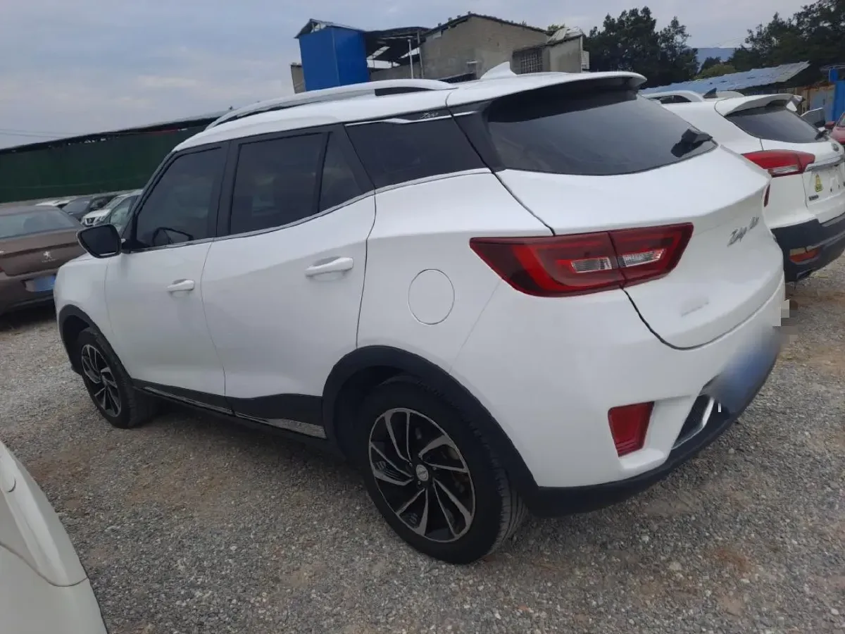 2017 Zotye T300 1.5L 112HP L4 5MT,autocango,china used car exporter,china ev exporter,chinese used car exporter,chinese used ev exporter